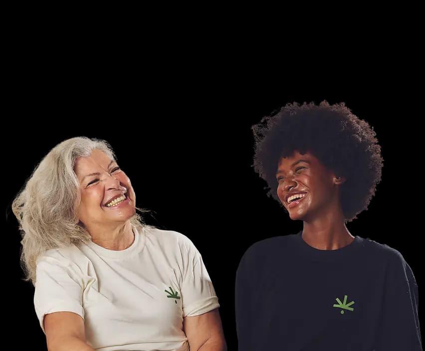 Imagem com duas mulheres sorrindo